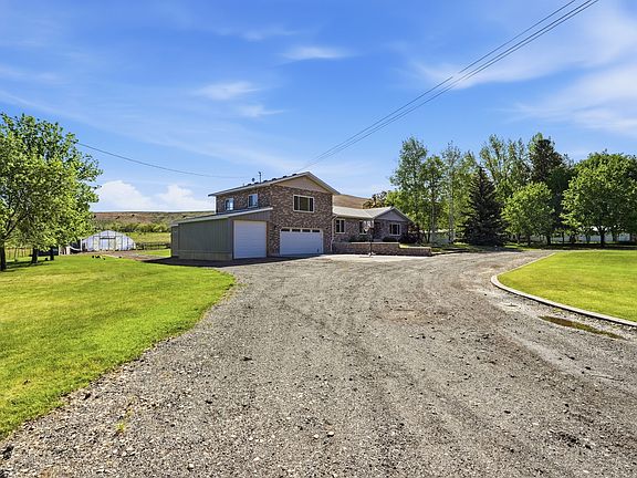 3rd image of 4071 Crazy Acres Rd