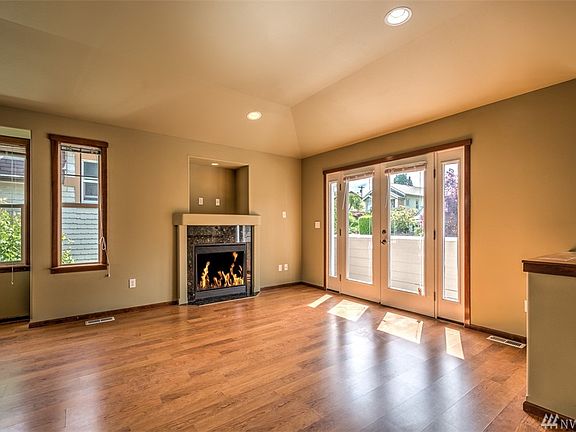 5th image of 3407 Lombard Ave #B