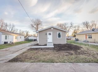 3021 Mahaska Ave, Des Moines, IA 50317