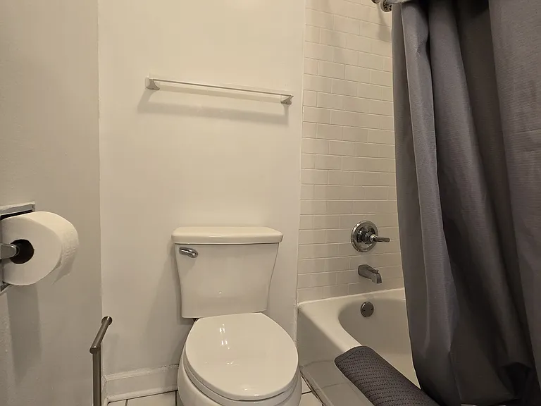 605 W Belmont Ave #203 — Photo 11