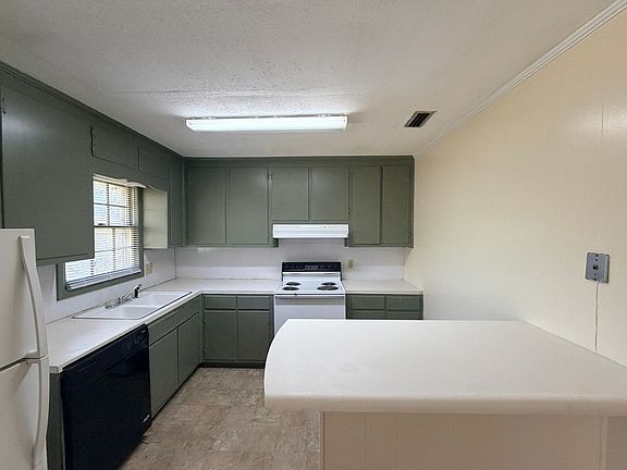 2nd image of 1502 E Moore St