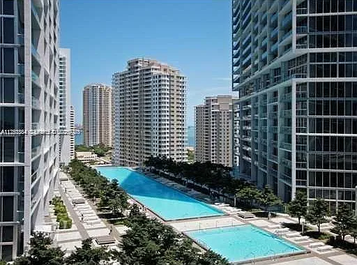 Iconbrickell Condo No 1 — Photo 3