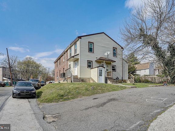 3rd image of 3950 Mary St