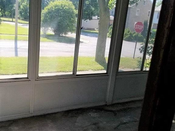 5th image of 342 Hillside Dr