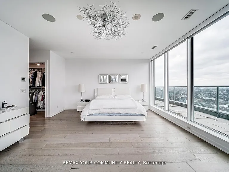 150 E Liberty St #Penthouse 2 — Photo 20