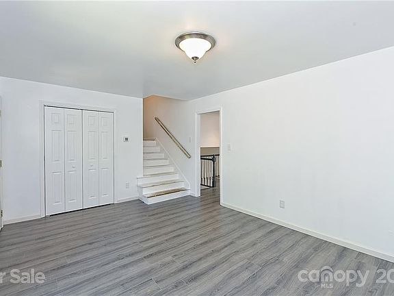 5th image of 9307 Central Dr