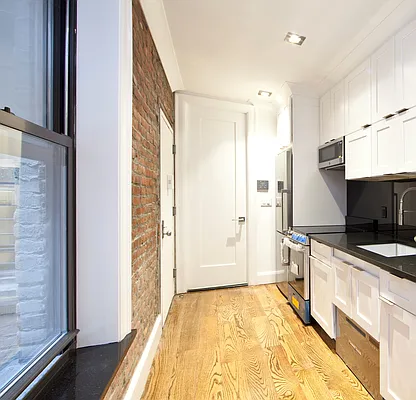 Rented by R New York | media 15