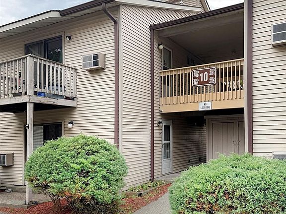 2nd image of 394 Concord Lane