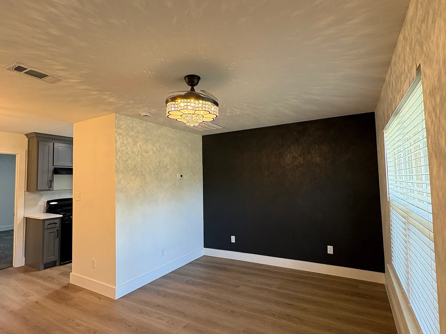 1 bed, 500 sqft, $1,200 — Photo 4
