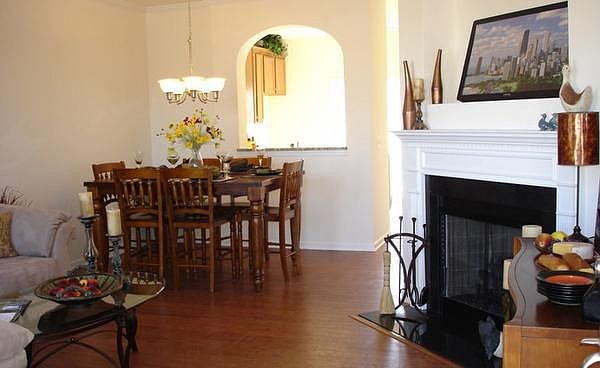 WaterlynnTowns_Tyler_Lot52_LivingDining4