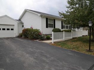 34 Ledgewood Way, Manchester, NH 03104