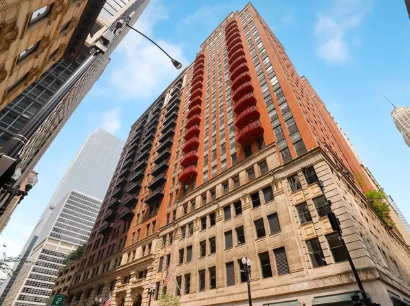 208 W Washington St APT 2006, Chicago, IL 60606