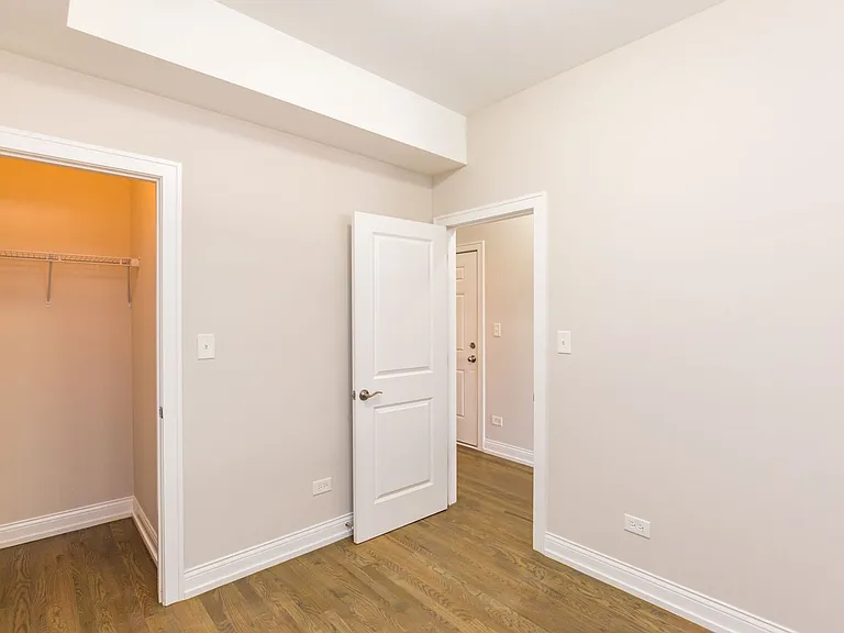 Portage Park Theater Apartments — Photo 40