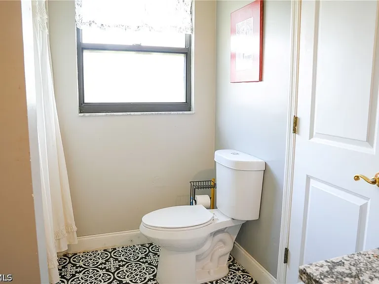 114 Greenwood Ave — Photo 29