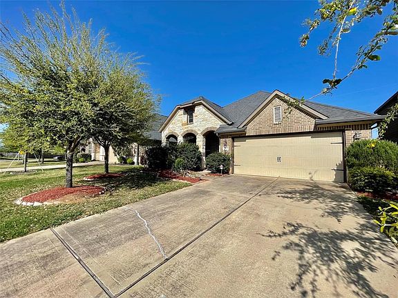 2nd image of 2823 McDonough Way