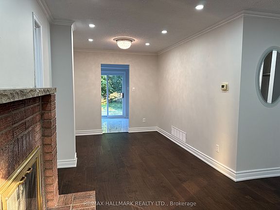 4th image of 23 Lachlan Dr