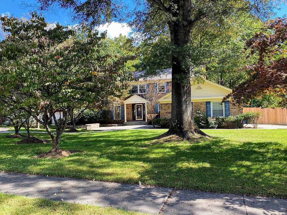 1st image of 3707 Moss Brooke Ct