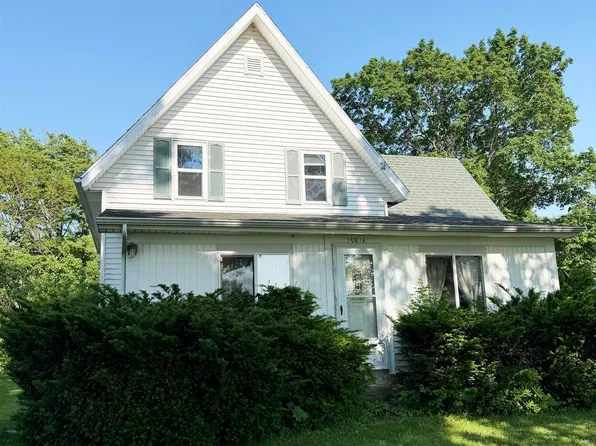 19818 Linden Rd, Argos, IN 46501