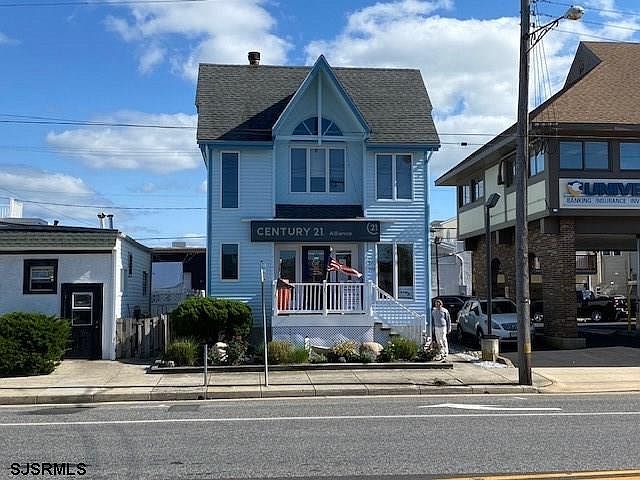 1st image of 909-911 West Ave