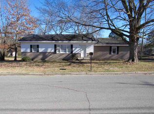 402 N Monroe St, Newbern, TN 38059