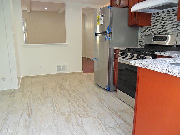 5th image of 1936 Richmond Ave