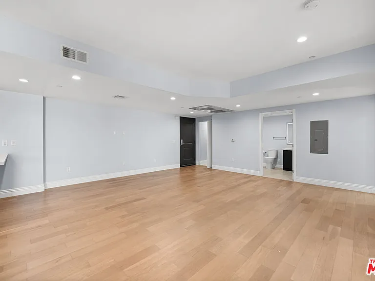 2939 W Leeward Ave #407 — Photo 6