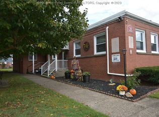 365 Kenna Dr, Charleston, WV 25309