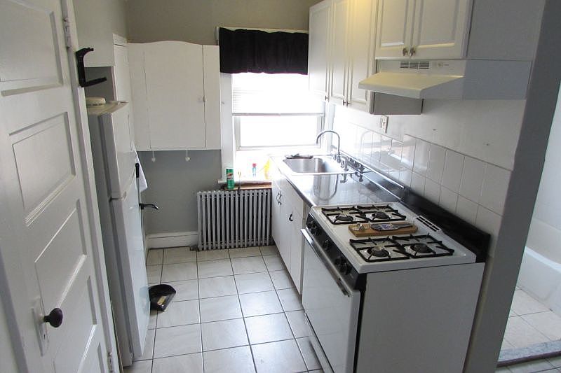 1st image of 63 Morgan Pl