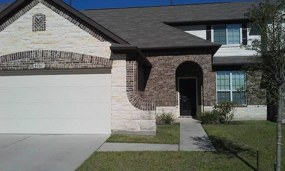 9731 Caprice Ct