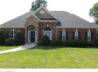 110 Maple Knoll Dr, Mocksville, NC 27028