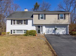 37 Thornberry Rd, Winchester, MA 01890