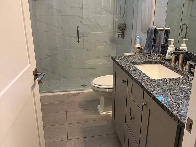 2nd bathroom
