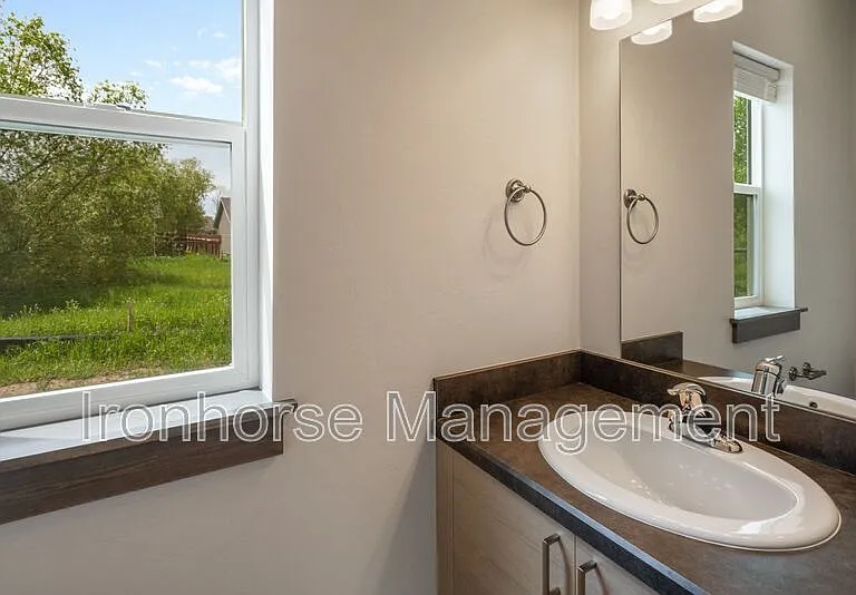 2954 W Babcock St #B — Photo 5