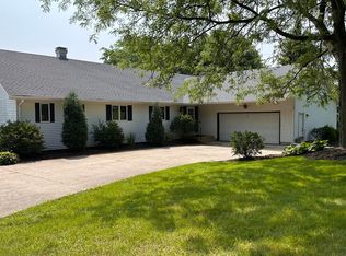 2N455 Lafox Rd, Elburn, IL 60119