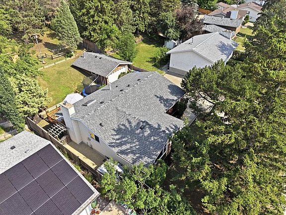 3rd image of 57 SW Page Ave