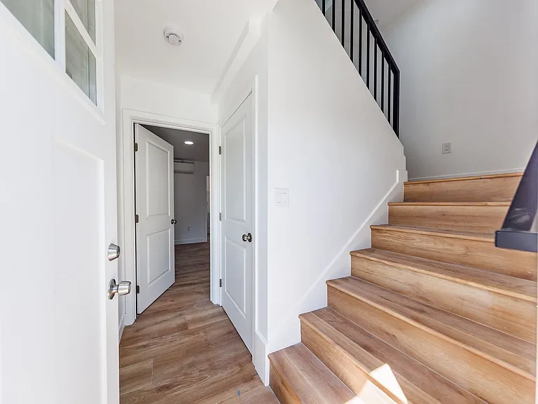 Huge 2, 3 & 4 Bed 2026 Townhomes — Photo 80