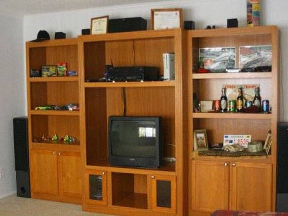 Built in entertainment st