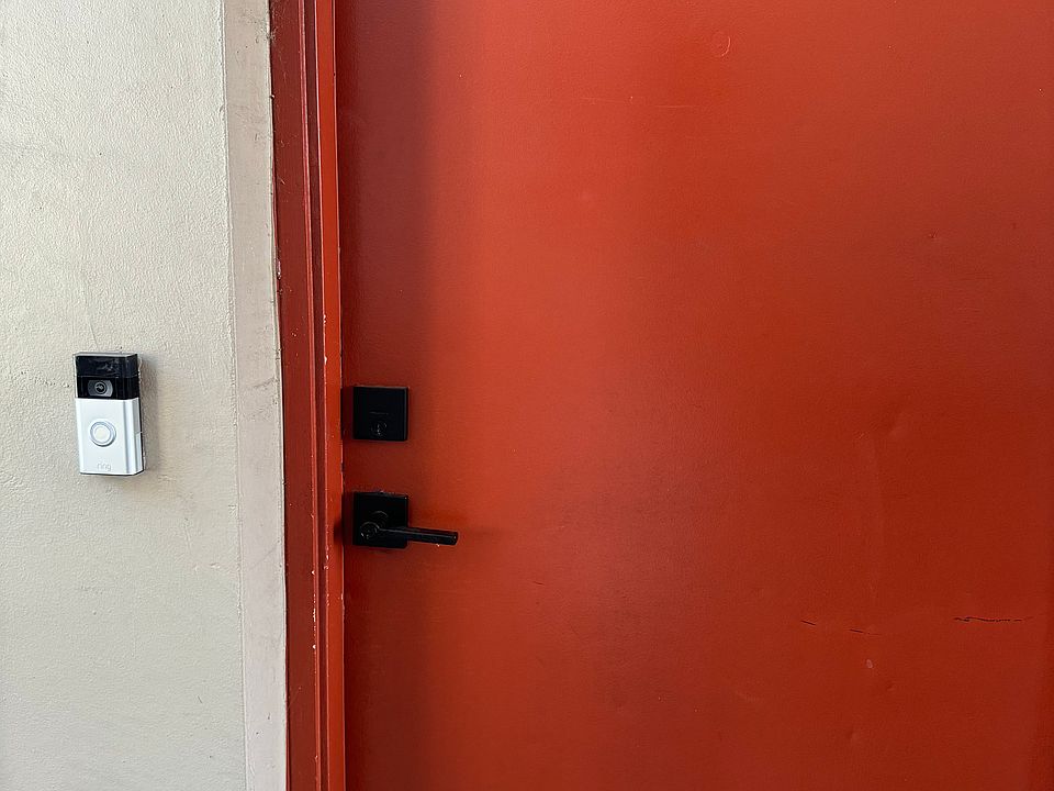 1st image of 607 S Westland Ave APT 15