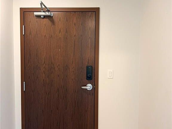 4th image of 60 Frederick St #3514