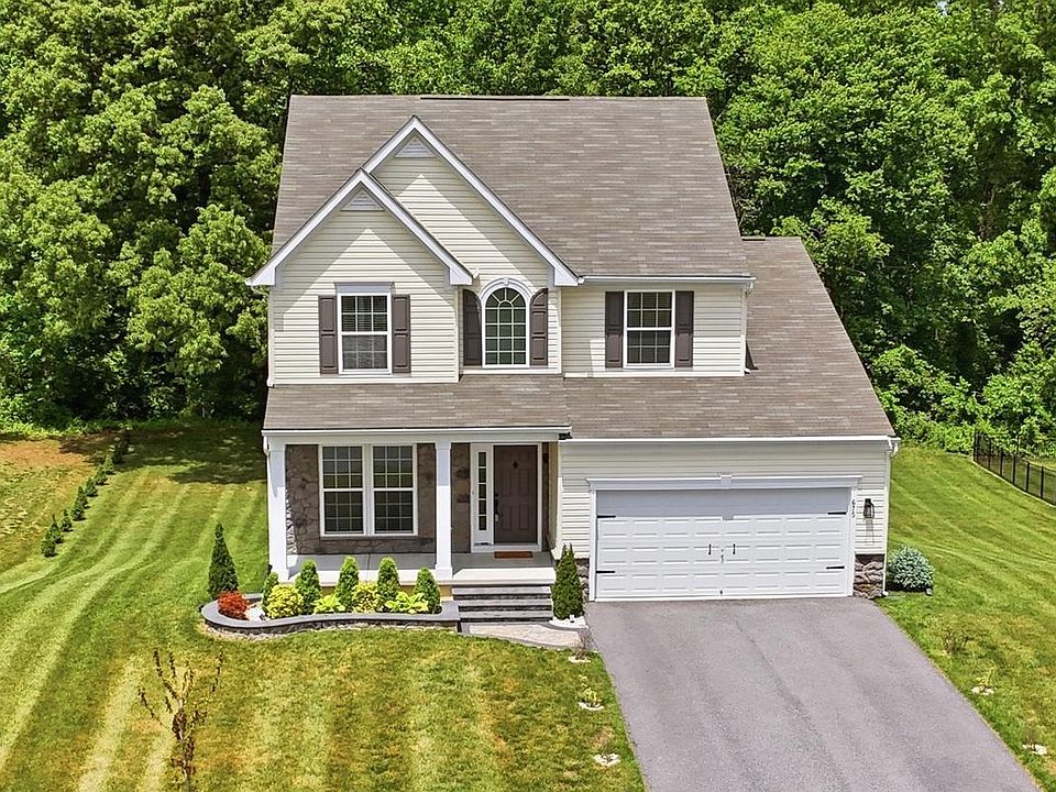 1st image of 675 Harvest Grove Trl