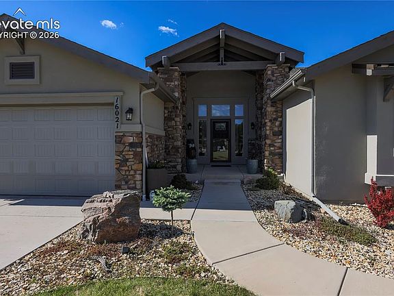 3rd image of 16021 Fox Mesa Ct