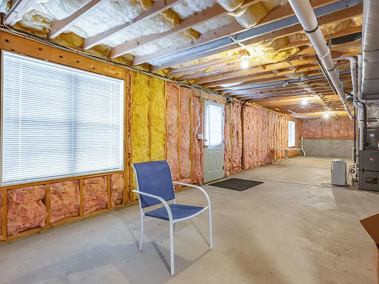 4 Myopia Ln — Photo 31