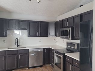 4043 Sandy Ridge Dr, Columbus, OH 43204