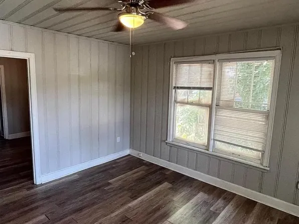 220 & 222 College Park Cir, North Little Rock, AR 72114