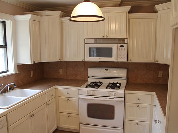 5th image of 510 E Ross St