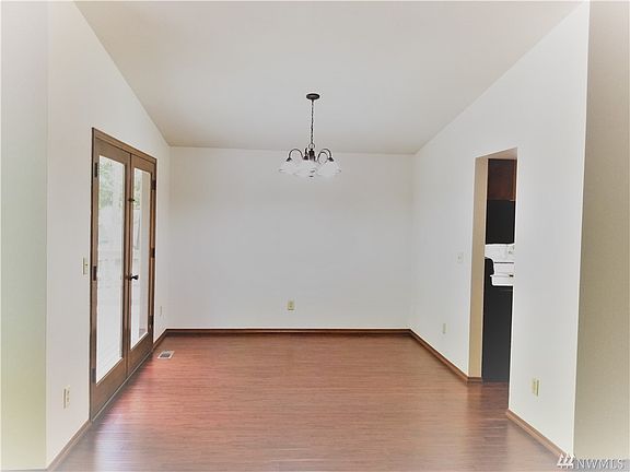 3rd image of 15320 181st Ave NE