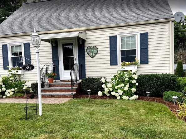 36 Bonad Rd, West Roxbury, MA 02132