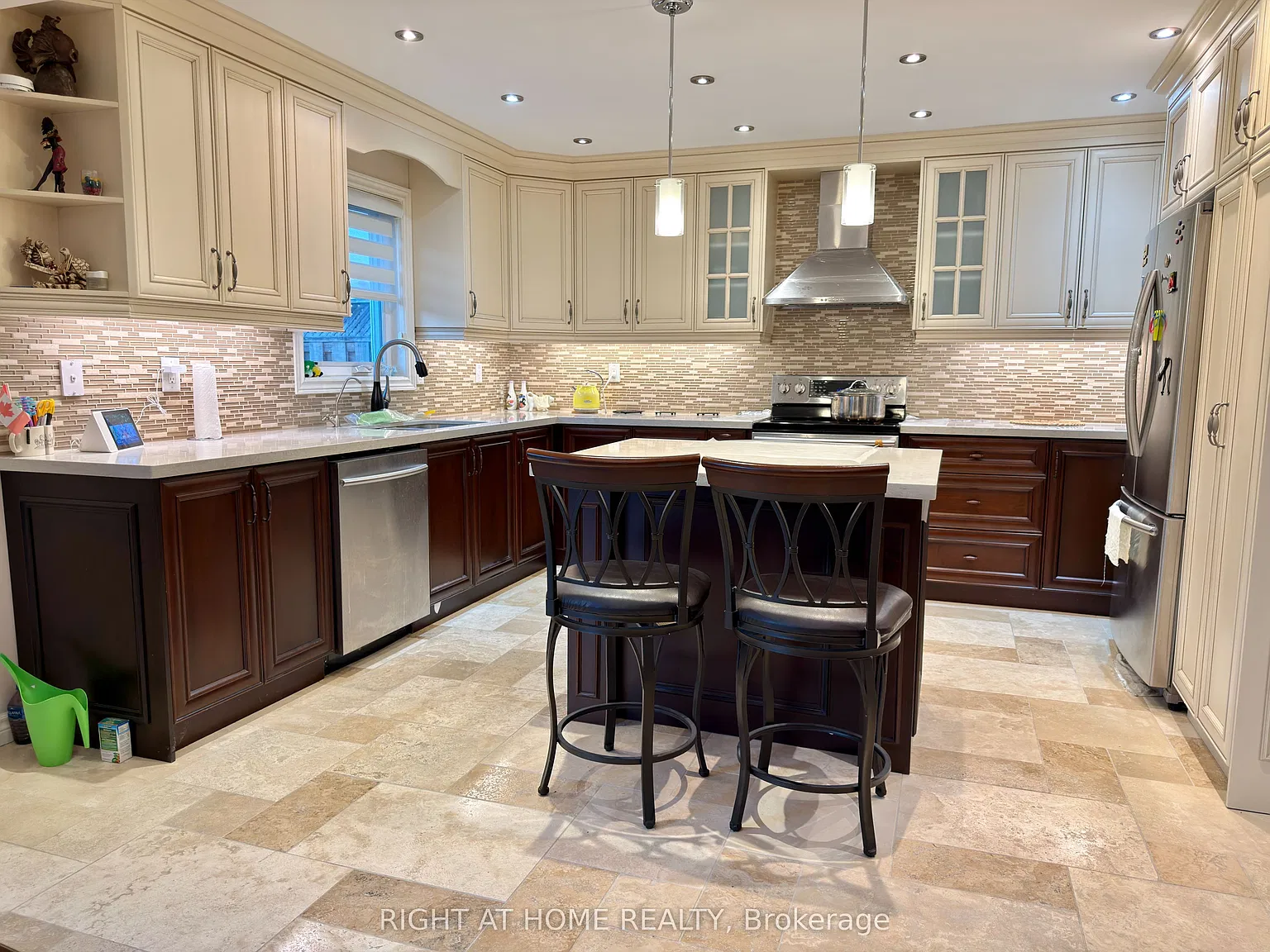 4 bed, $5,600 — Photo 4