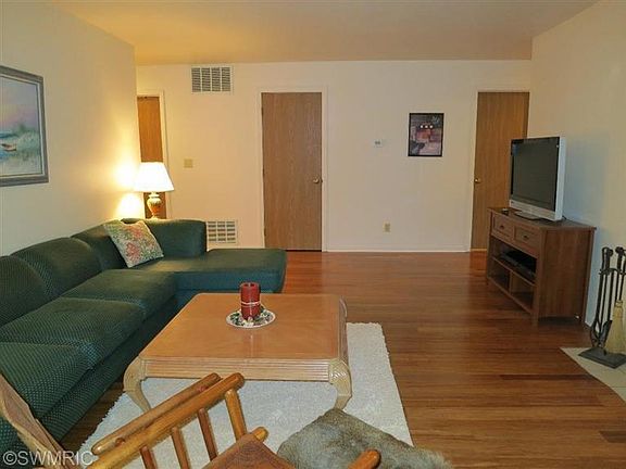 5th image of 1501 W Water St Suite 55