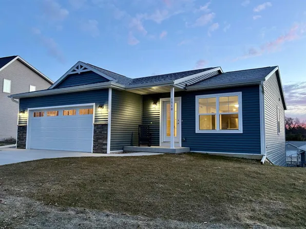 1510 Wedgewood Drive, Watertown, WI 53098